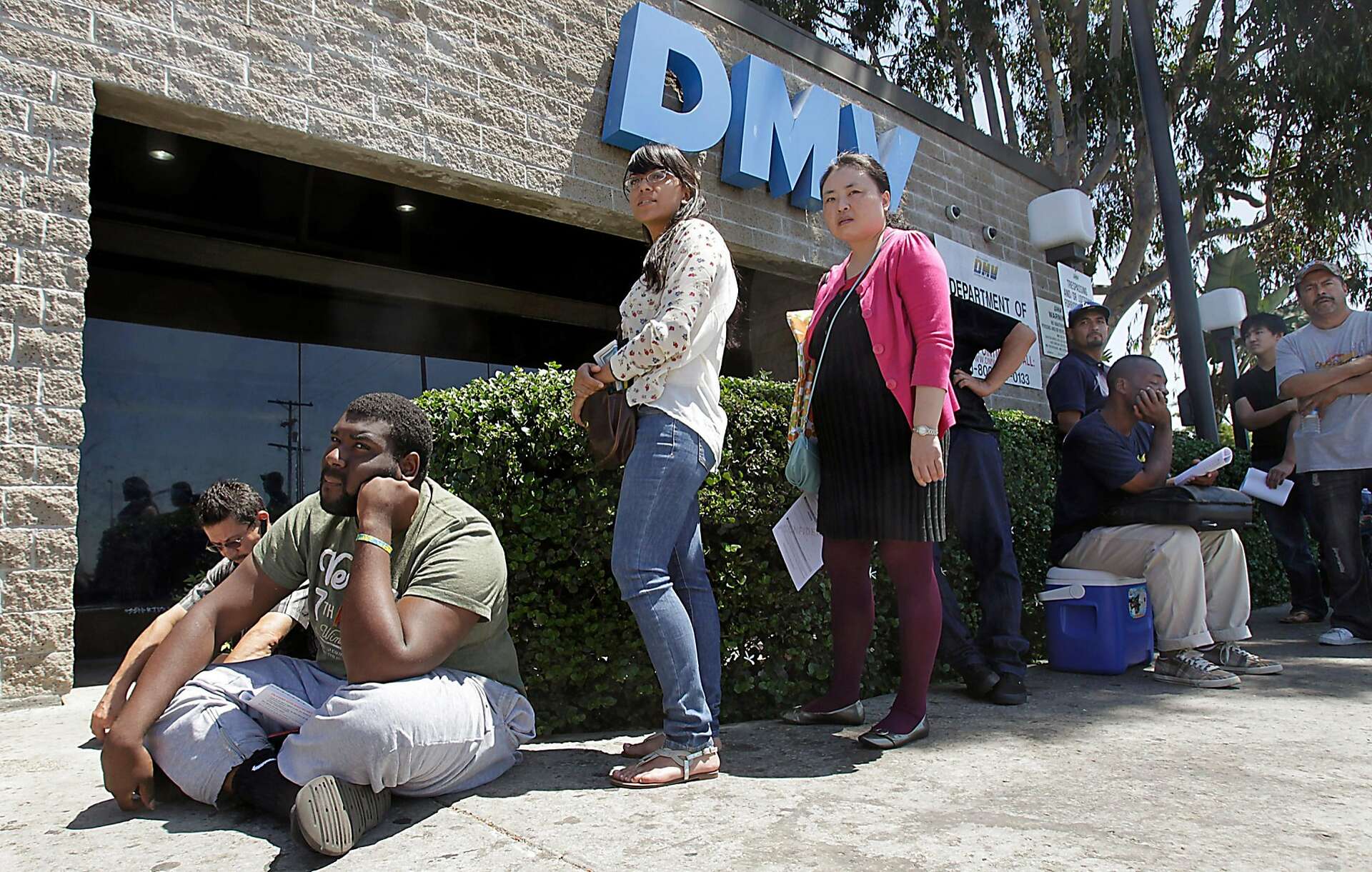 'Secret' DMV office serves California lawmakers, Capitol staffers