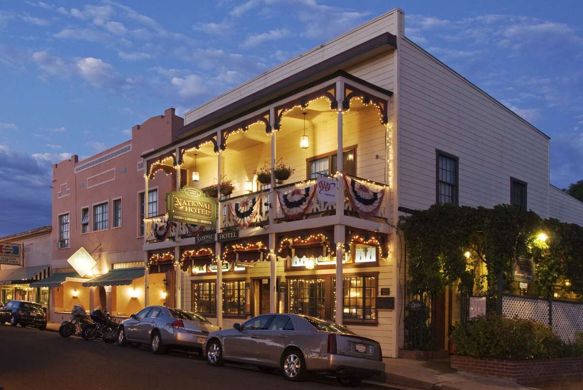 Drone video shows San Ramon brush fire got terrifyingly close to homes