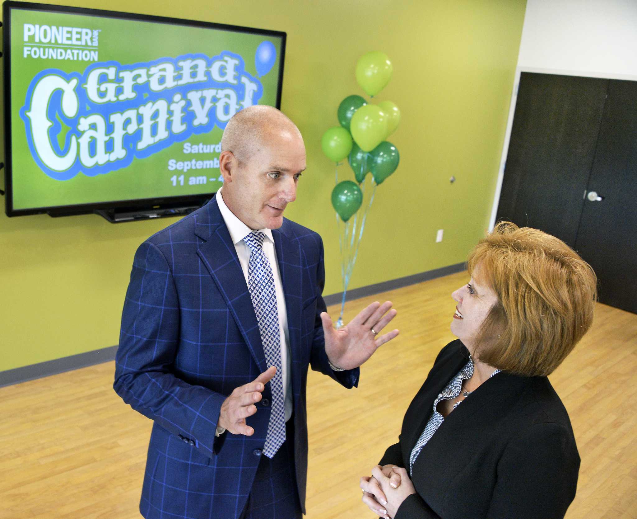 Pioneer Bank CEO received 866,131 in 2019