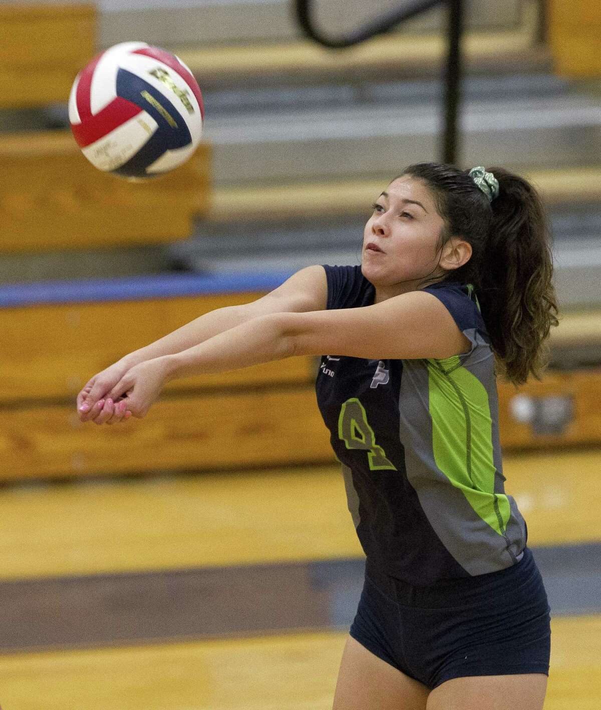 VOLLEYBALL: College Park picks up three victories, improves to 5-0