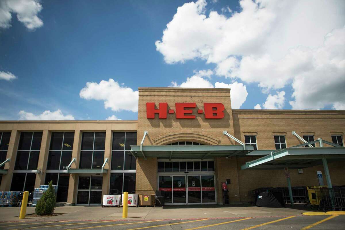 HEB will close its store at Memorial and Dairy Ashford and turn it into an ecommerce distribution center on Sept. 9, 2018.