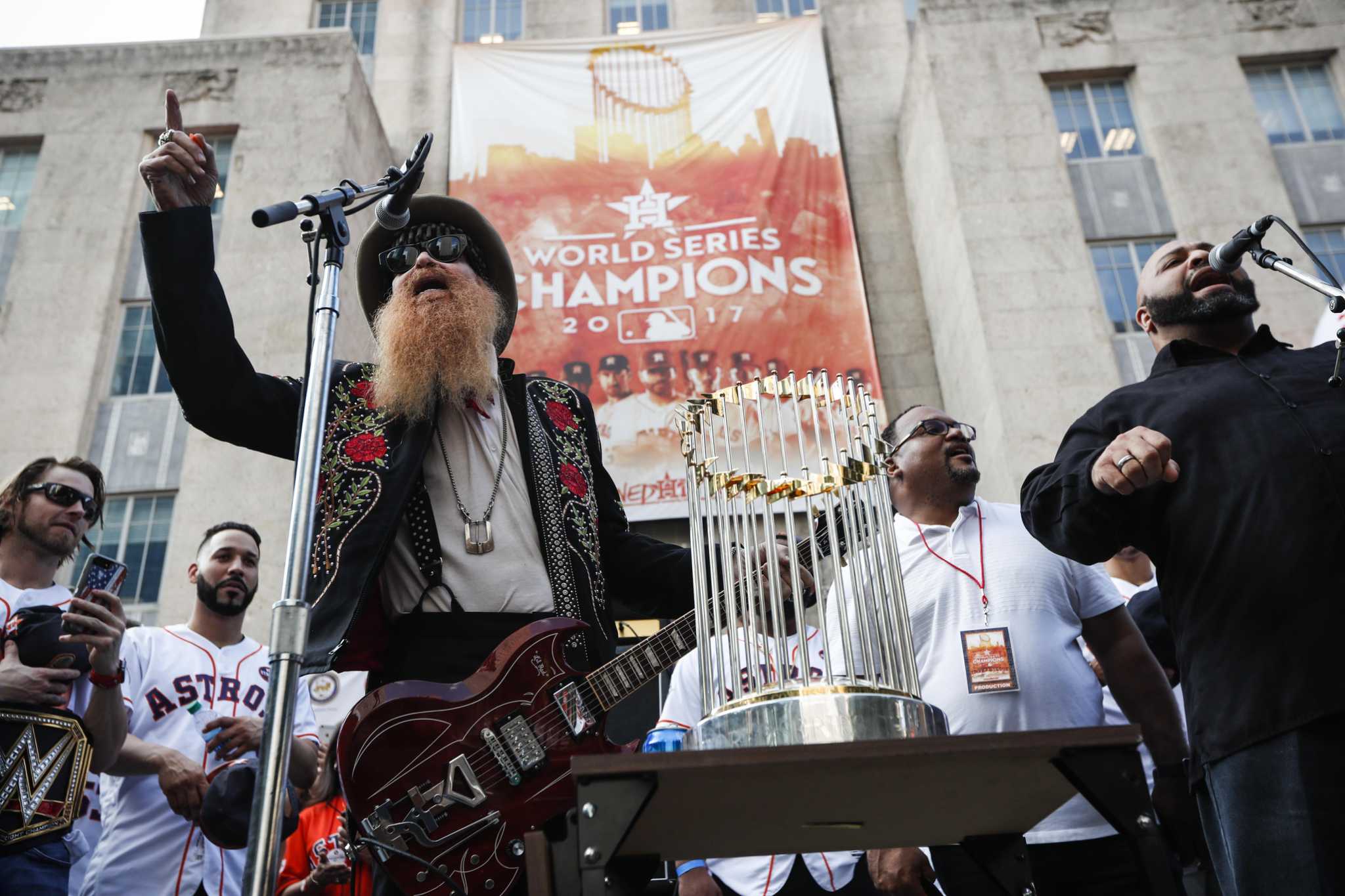 World Series 2019: Celebs Cheering for the Washington Nationals, From Bill  Nye to Jon Bernthal (Photos)