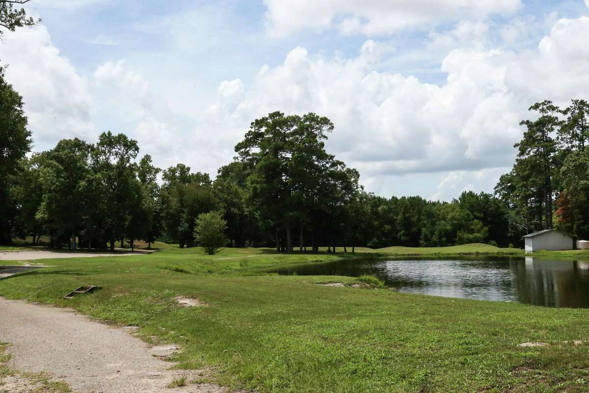 Conroe considers defunct Wedgewood Golf Course land donation