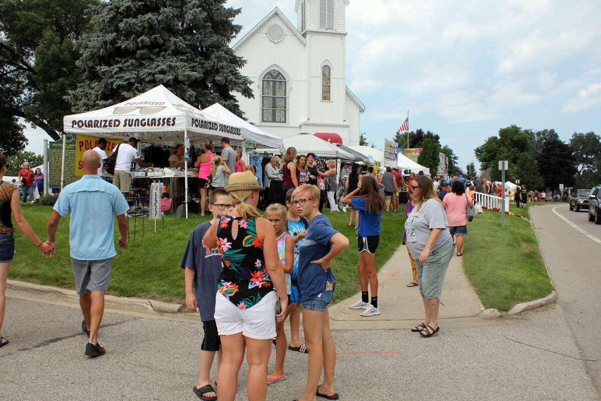 20th annual Cheeseburger in Caseville kicks off