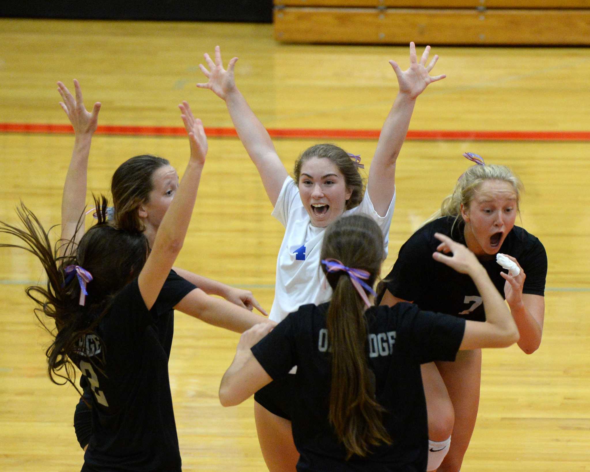 VOLLEYBALL ROUNDUP The Woodlands, Oak Ridge advance to Volleypalooza