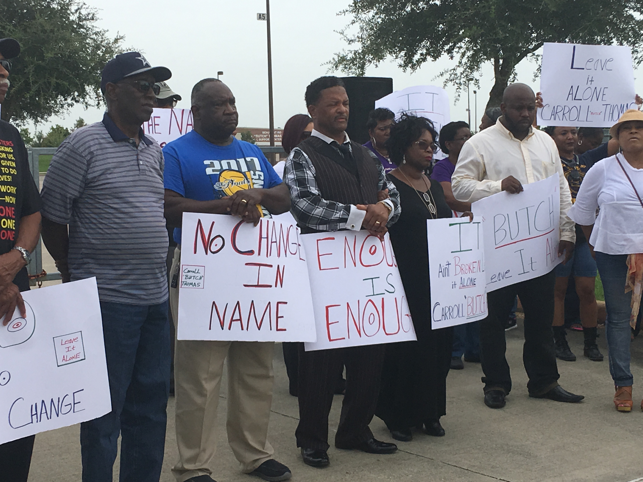 Beaumont NAACP asks BISD to keep Thomas name on stadium