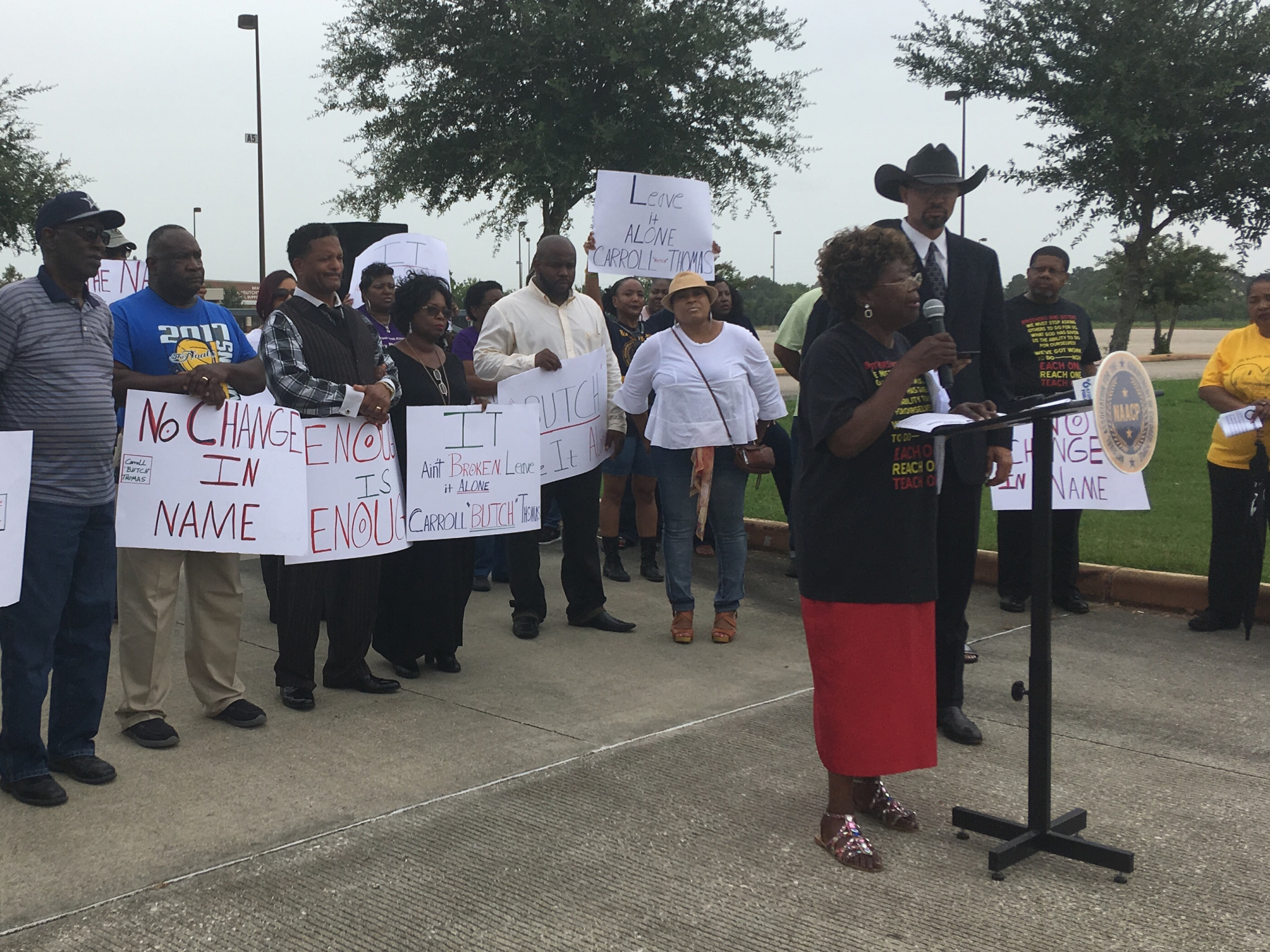 Beaumont NAACP asks BISD to keep Thomas name on stadium