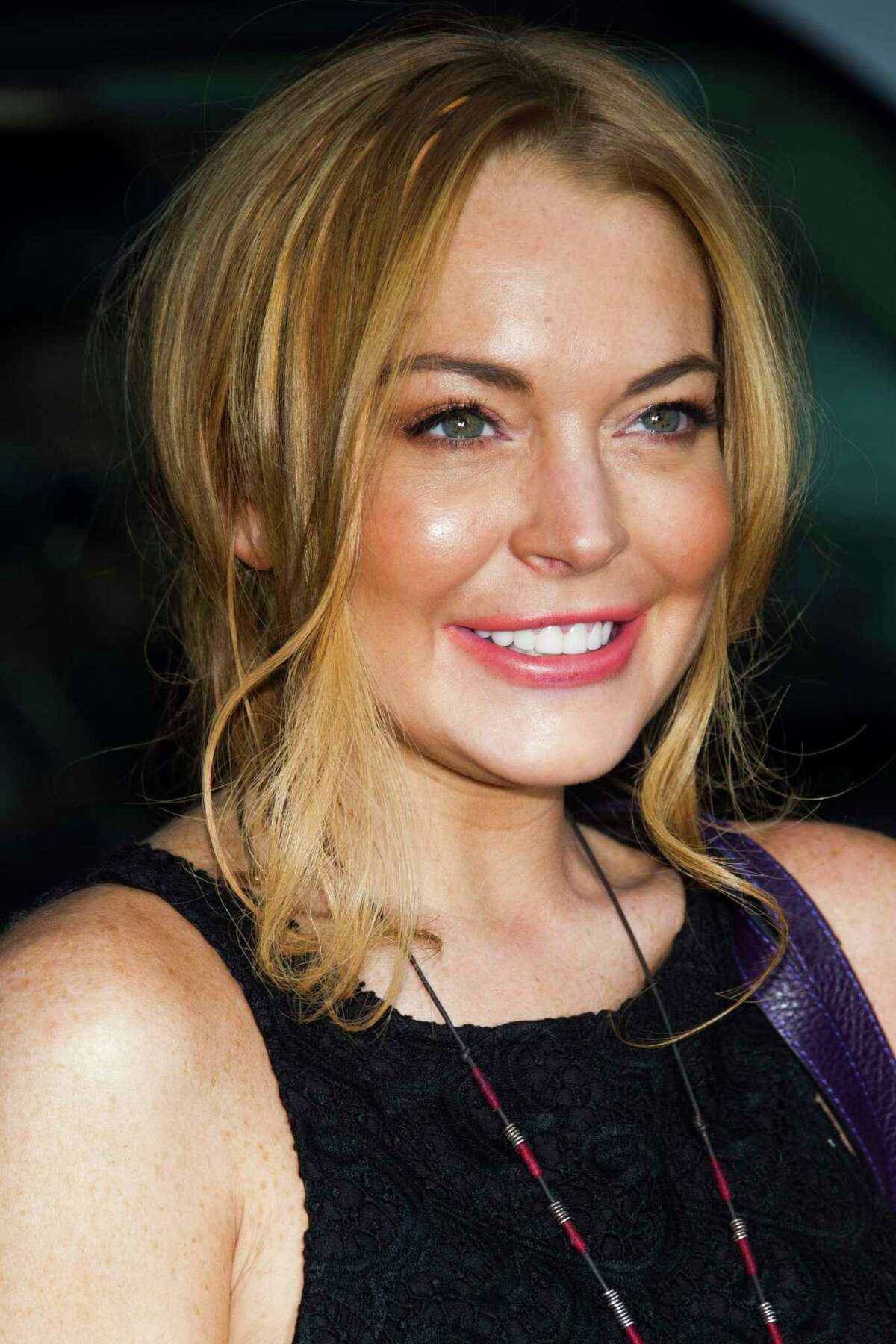 Lindsay Lohan in court on felony theft charge