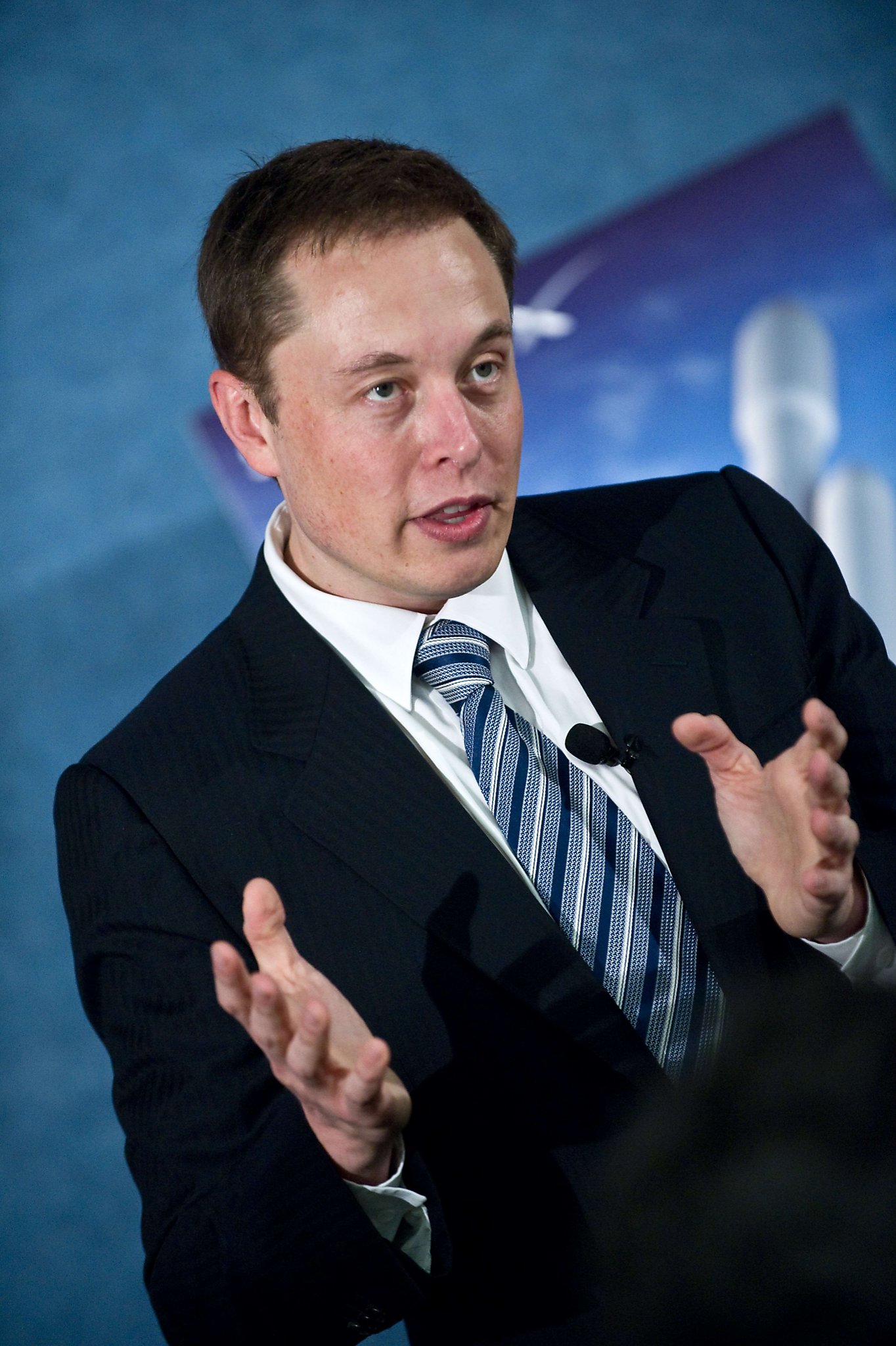 Elon Musk reveals funding for going private — it’s oil money ...