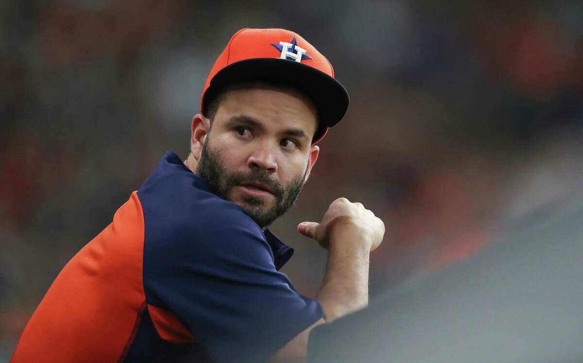 August 10, 2018: Houston Astros manager AJ Hinch (14) watches