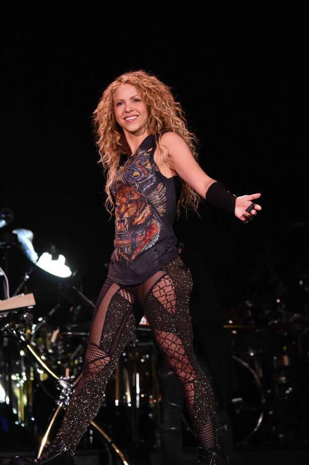 Shakira is golden onstage in Houston - Houston Chronicle