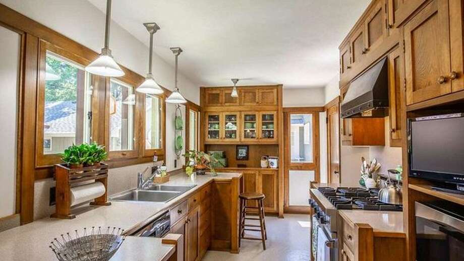 Pristine Frank Lloyd Wright Home On The Market In Wisconsin For 800k The Register Citizen