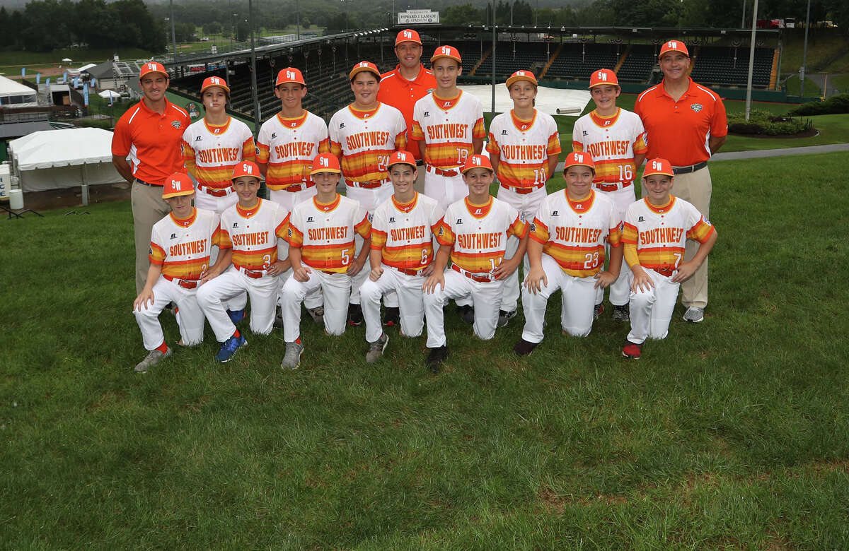 little league baseball picture poses