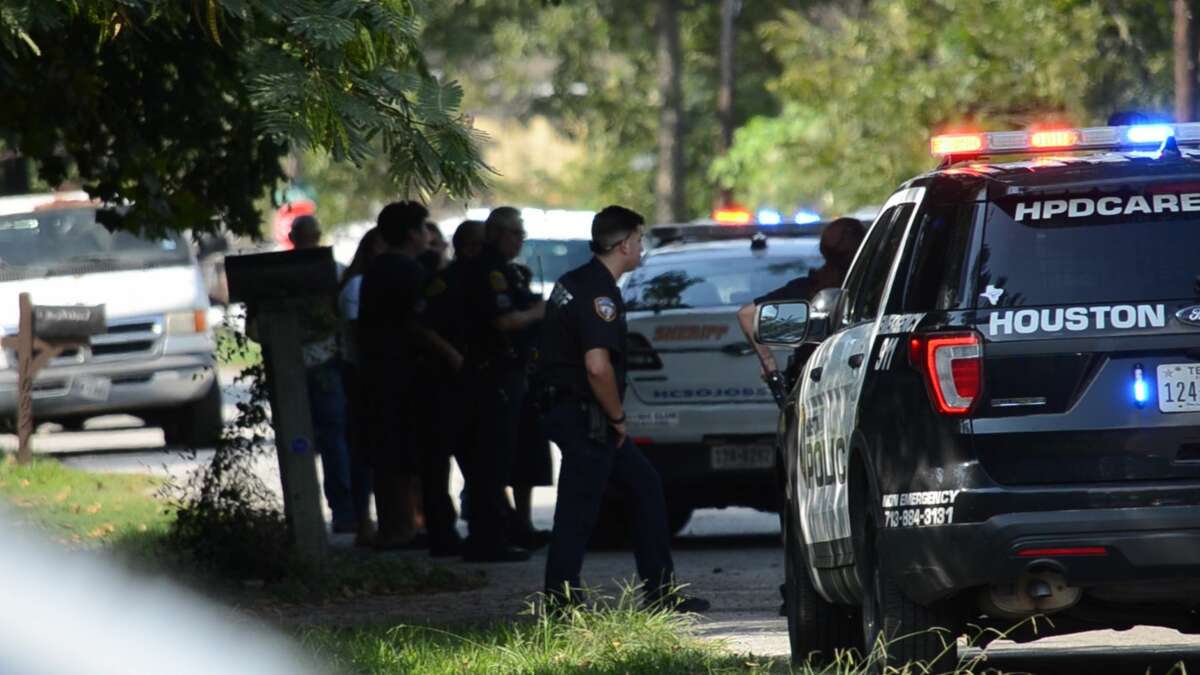 Gang Members In Custody After Pursuit Through Northeast Houston, 1 