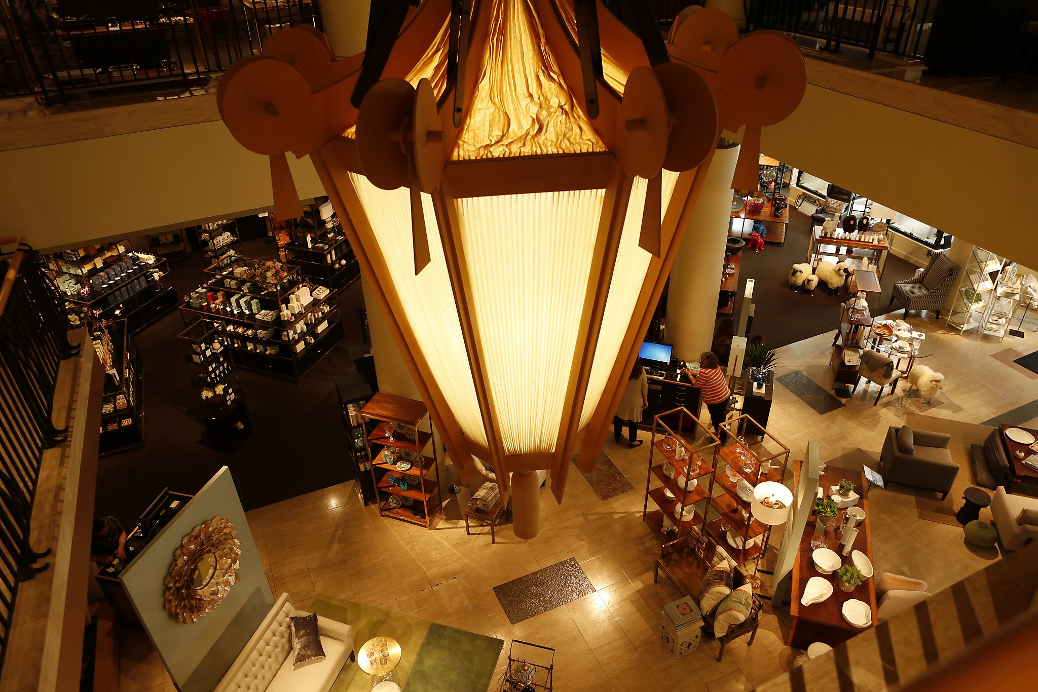 Gump’s selloff hits home ‘It’s the last pillar of old San Francisco