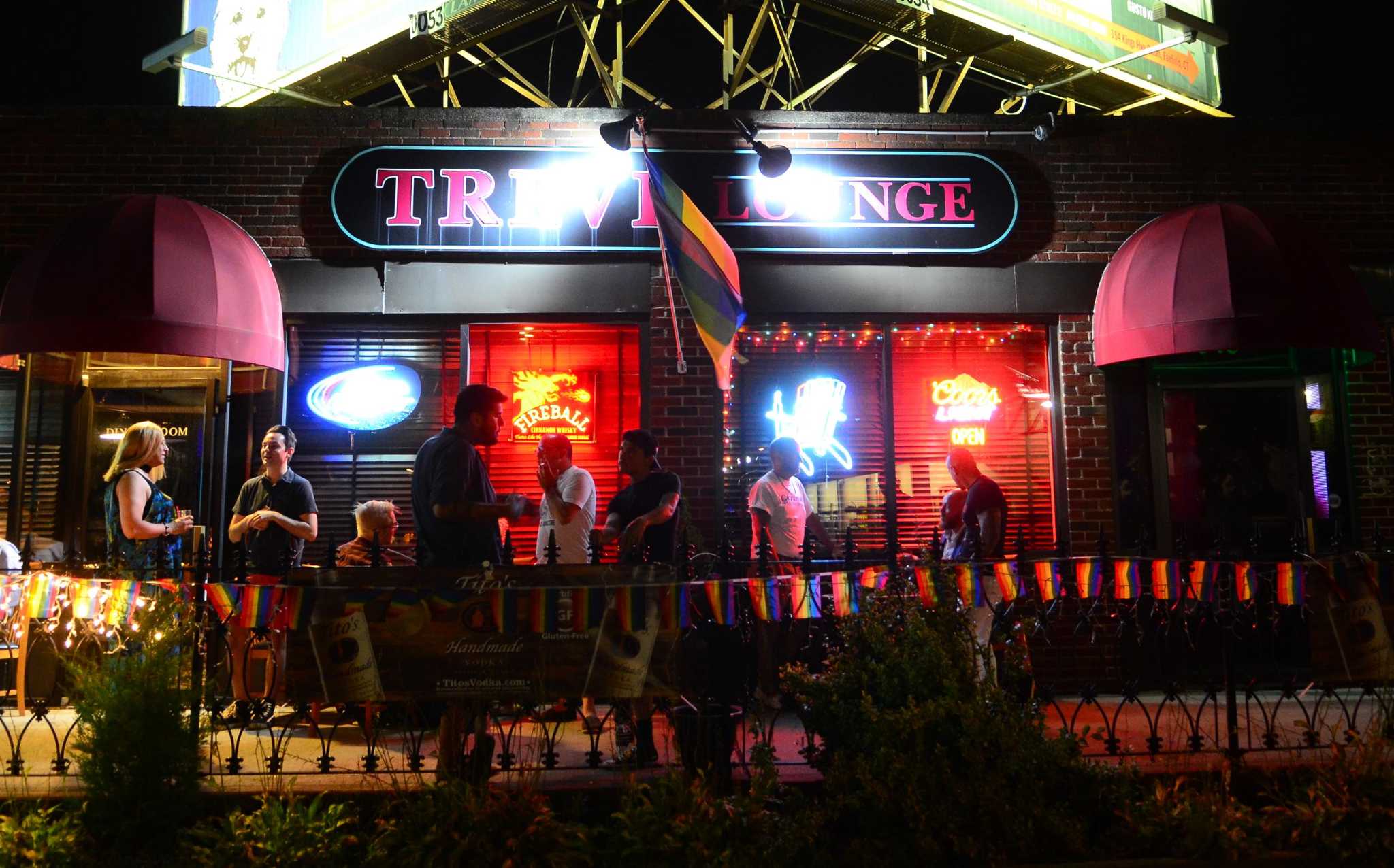 A look at the culture of gay bars and LGBTQ nightlife in CT pic image
