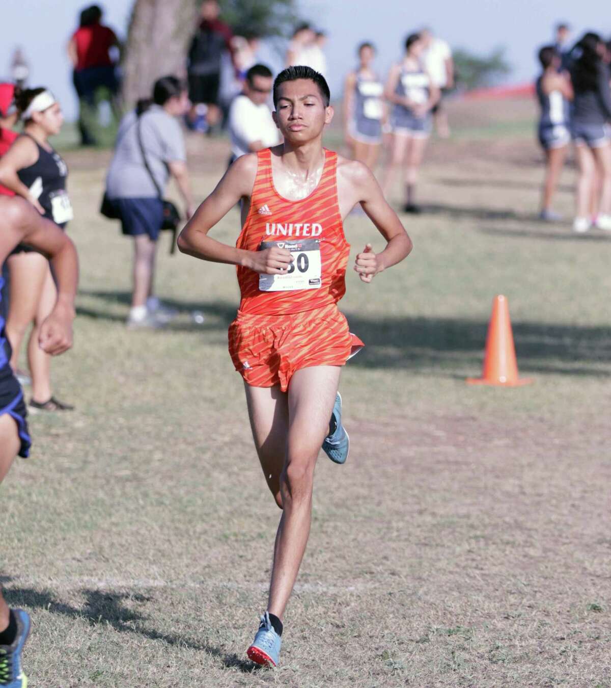 United’s Alex Muñoz won the boys’ individual title in the first Border Olympics cross country meet Saturday.