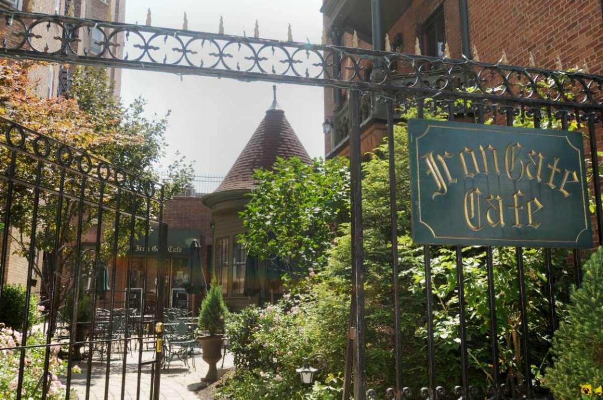 Yelp's dogfriendly Capital Region bars, restaurants