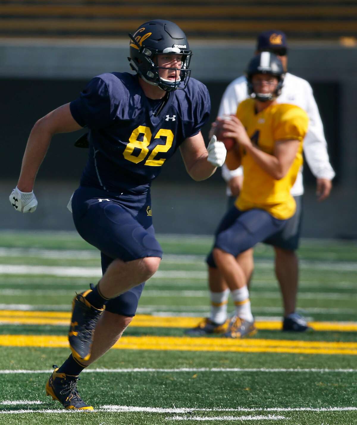 Tight end McCallan Castles runs downfield during a California Bears practice at Memorial Stadium in Berkeley, Calif. on Saturday, Aug. 11, 2018.