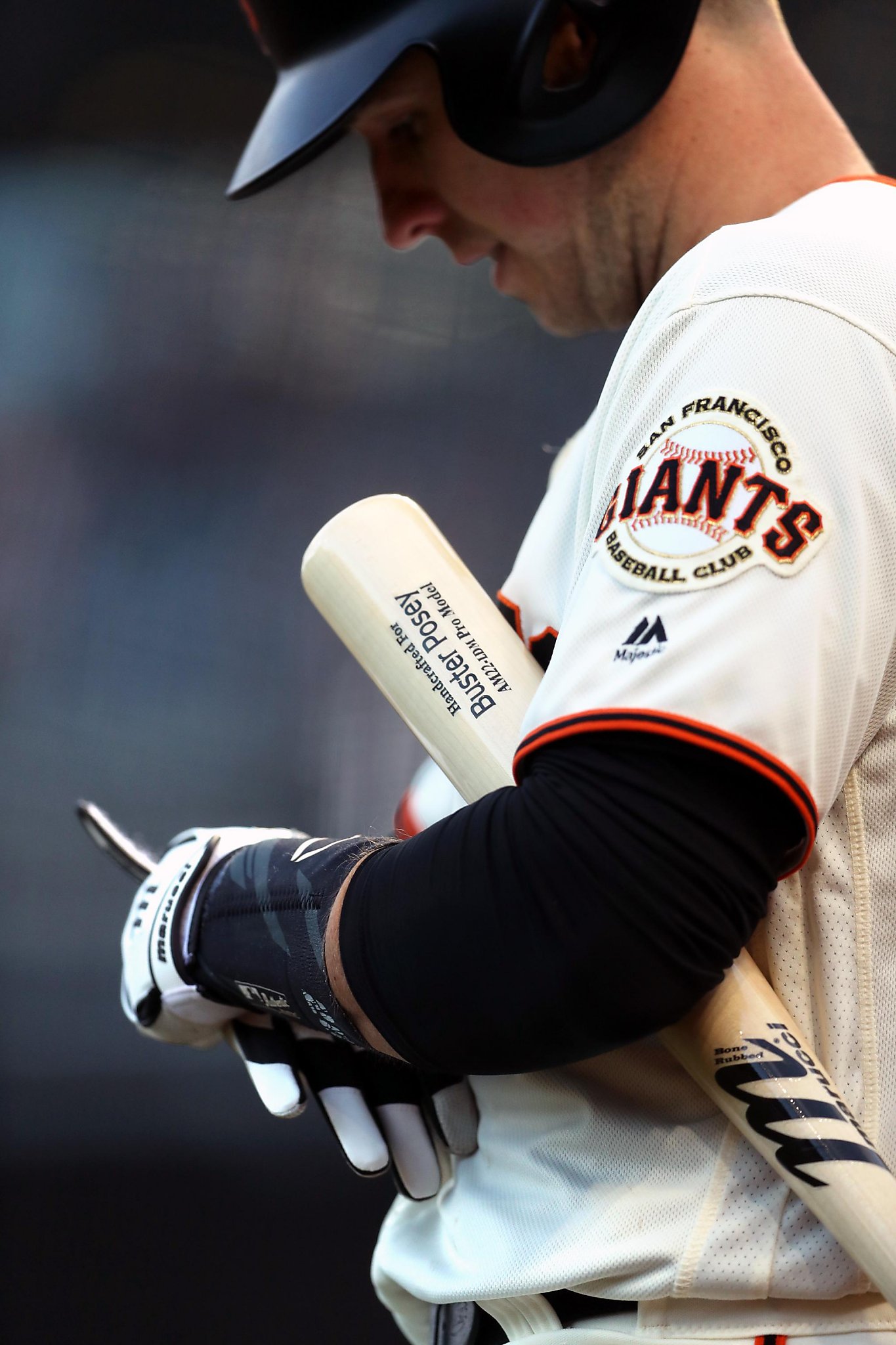 Buster Posey will have season-ending hip surgery