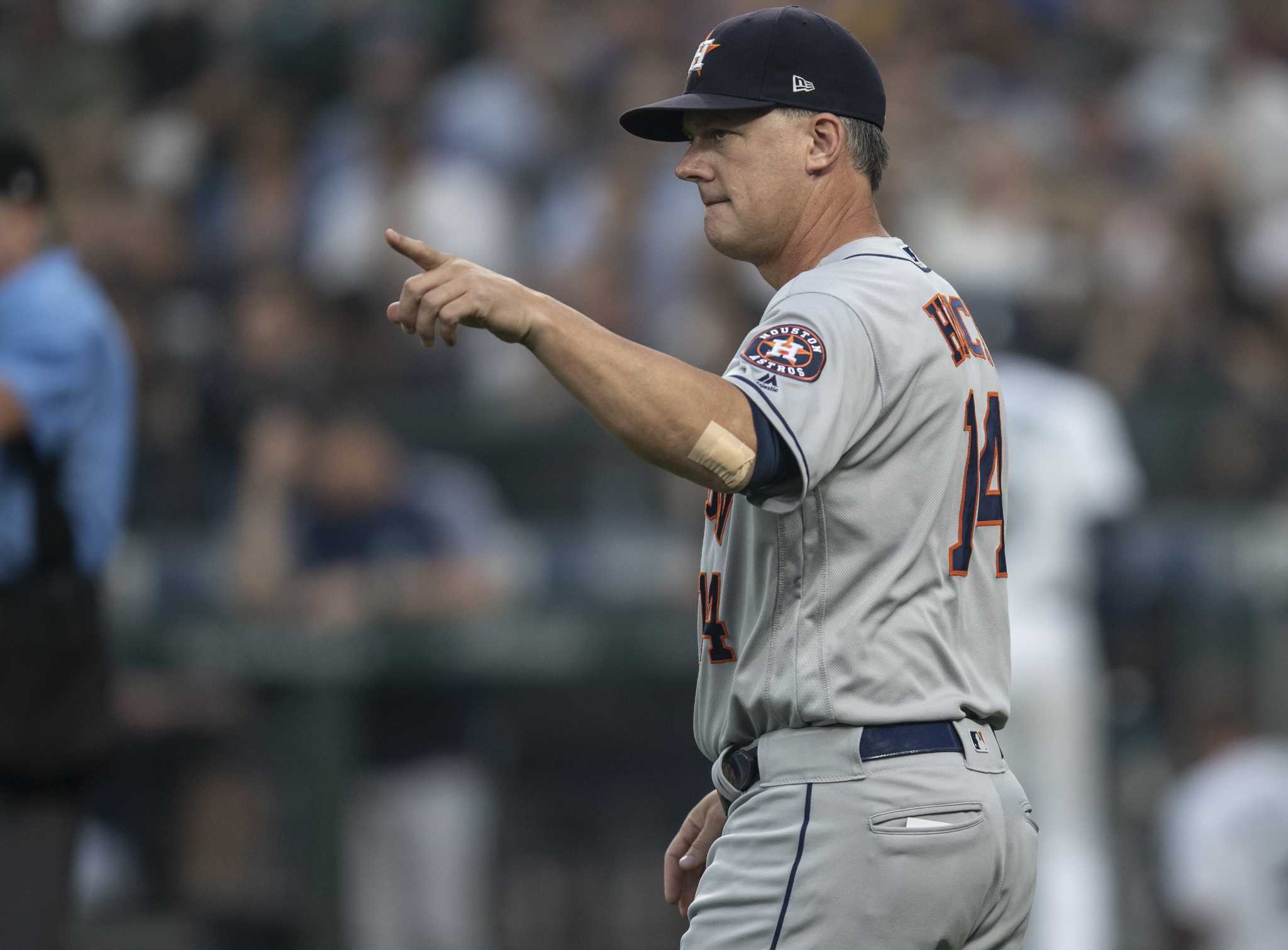 Astros Extend A.J. Hinch Through 2022 - MLB Trade Rumors