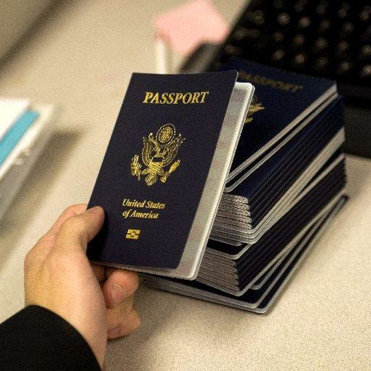 Anuncian feria de pasaportes estadounidenses