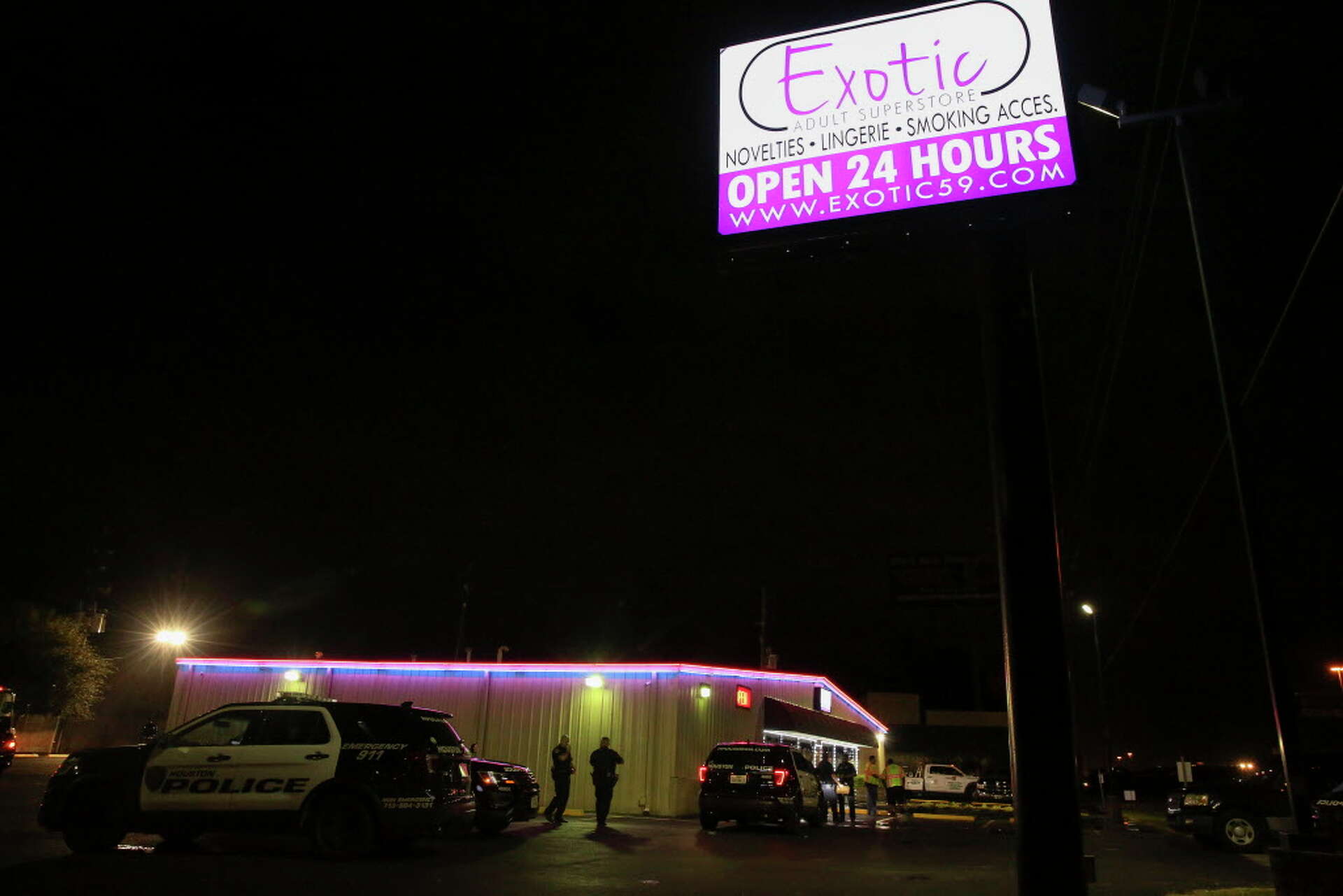 One caught, three wanted after sexual assault, armed robbery at north  Houston adult store