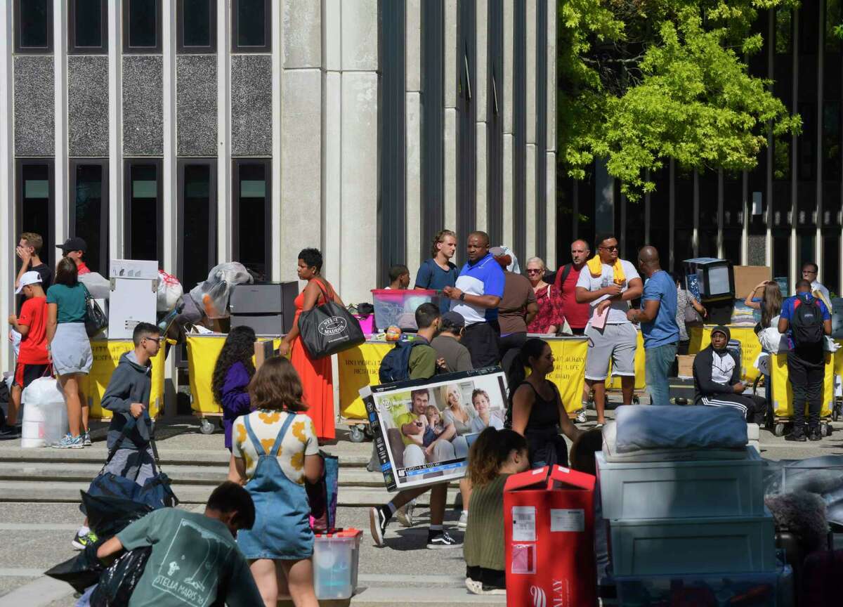 Photos UAlbany freshmen movein day