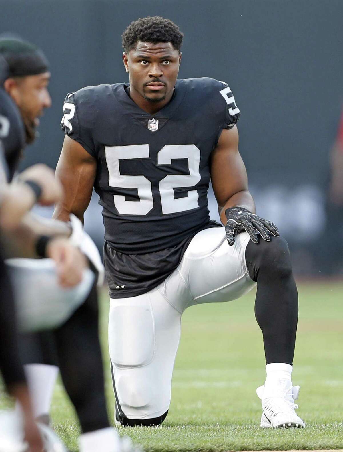 Raiders trade pass rusher Khalil Mack to Bears