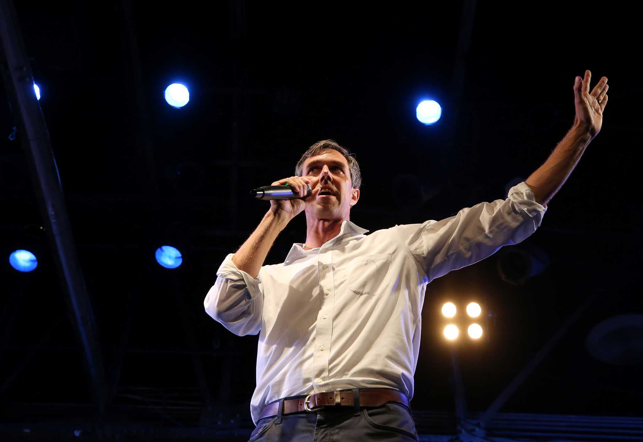 Bec Rourke Beto O'Rourke meets with local bands to jam out in Houston