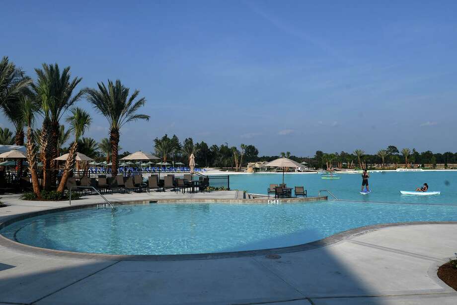 Phelps helps christen first Texas crystal lagoon in Atacocita Houston