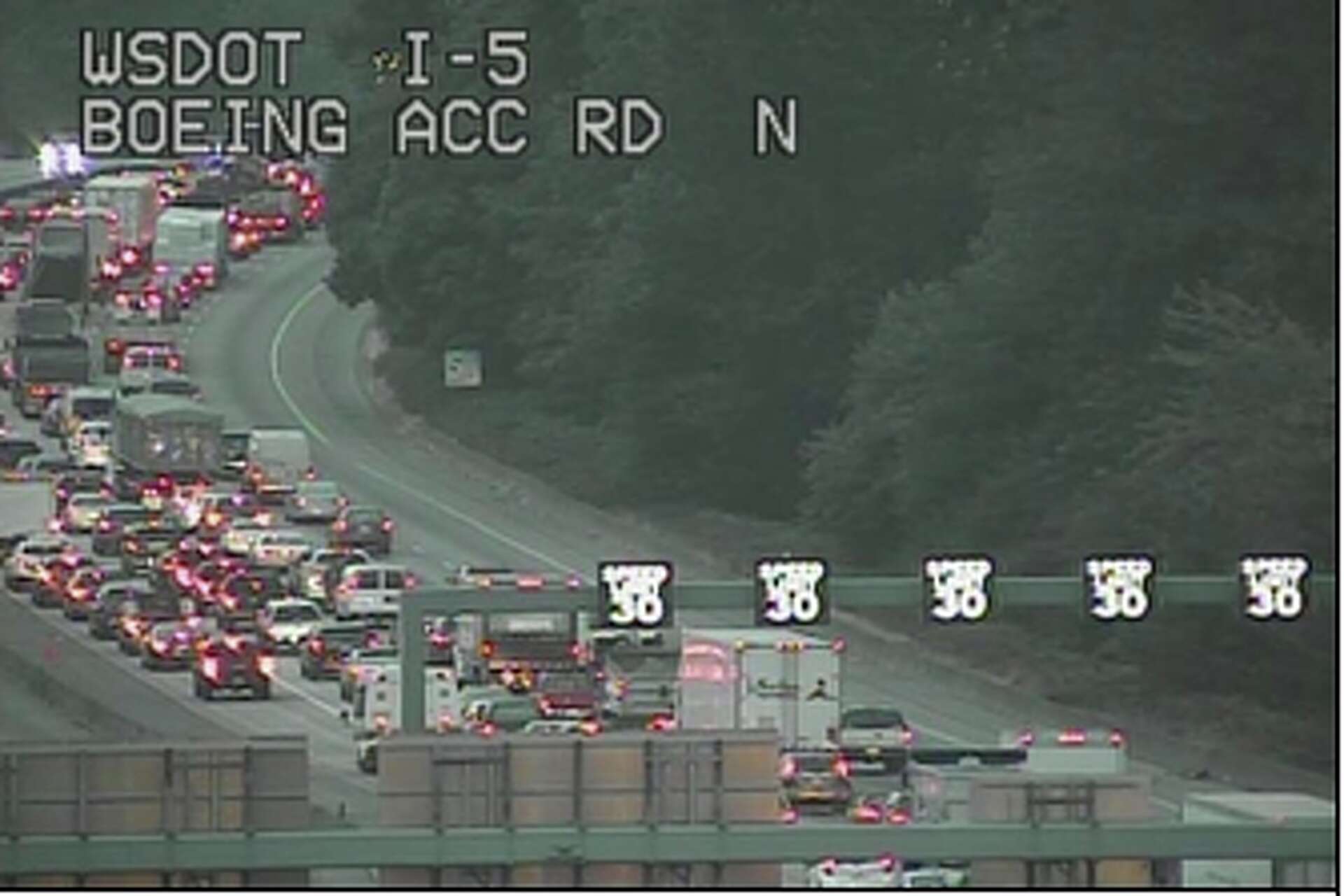 Brush fire causes closure on northbound I-5