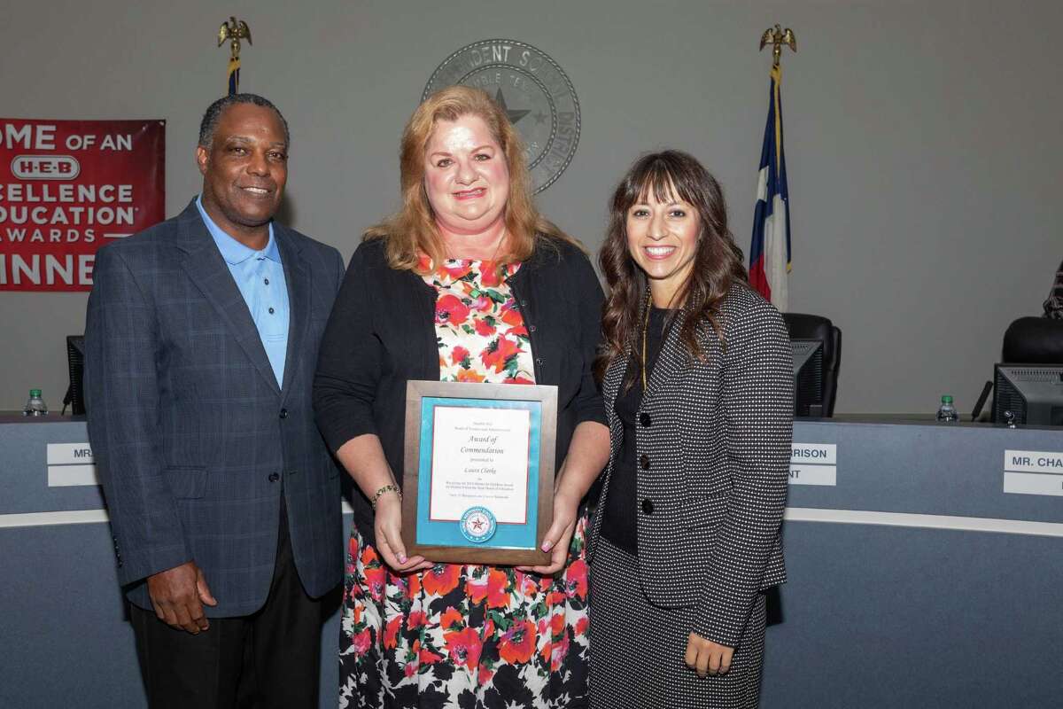 Humble ISD volunteer among 15 �Heroes for Children