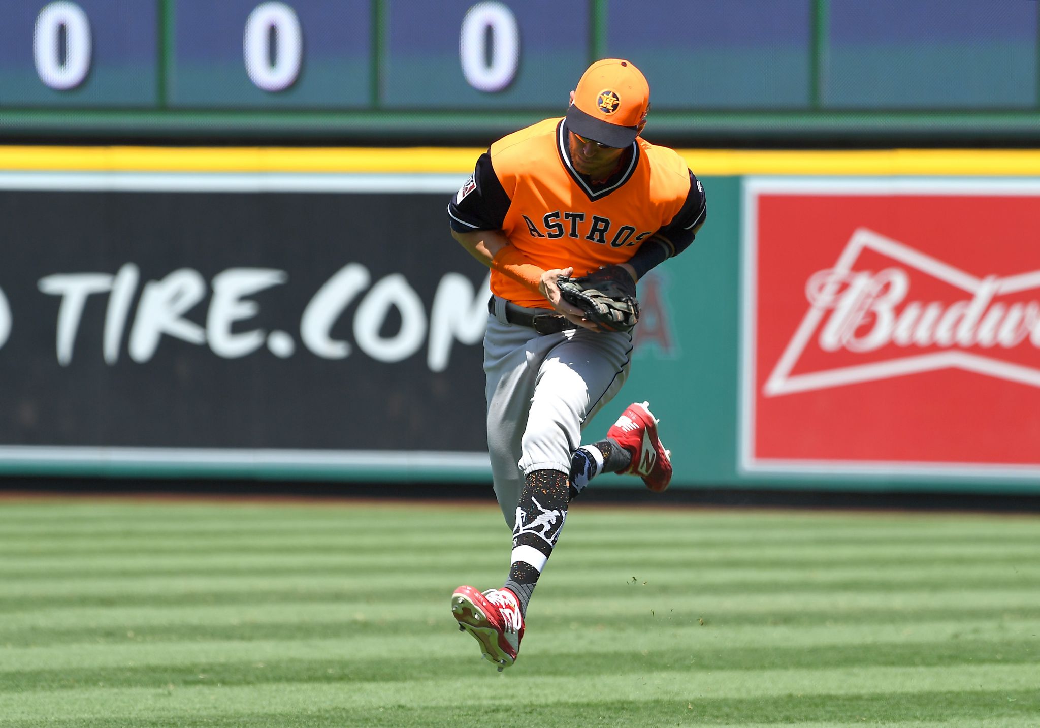 Astros' Framber Valdez brings cool demeanor to first MLB start