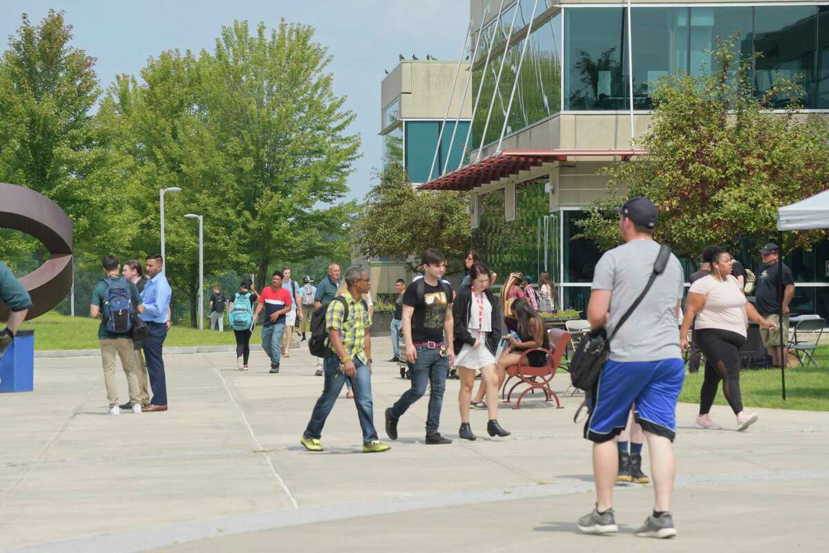 Photos First day of classes at HVCC