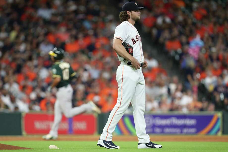Houston Astros starts pitcher Gerrit Cole (45) reacts after hitting a two-run homer to Oakland Athletics shortstop Marcus Semien (10) in 2nd inning during a MLB game at Minute Maid Park Monday, August 27, 2018, Houston has given up. Houston Astros Launches Pitcher Gerrit Cole (45) responds after hitting a two-run homer at Oakland Athletics shortstop Marcus Semien (10) in the 2nd inning during a MLB Game has been submitted to Minute Maid Park Monday, August 27, 2018, in Houston. less </div>
<div class=