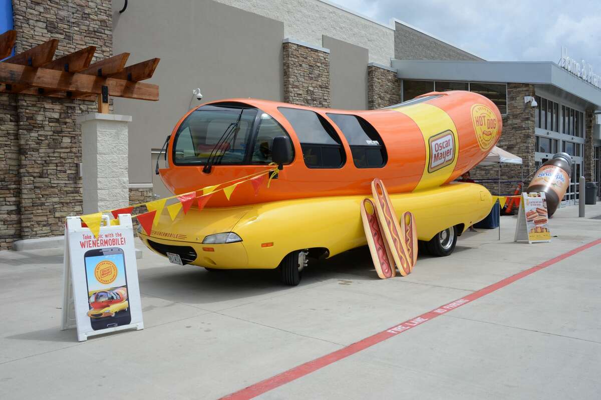 Oscar Mayer Wienermobile makes appearance in Houston