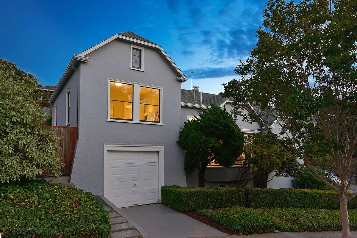 Hot Property Updated California Bungalow in Glenview will always be ‘home’