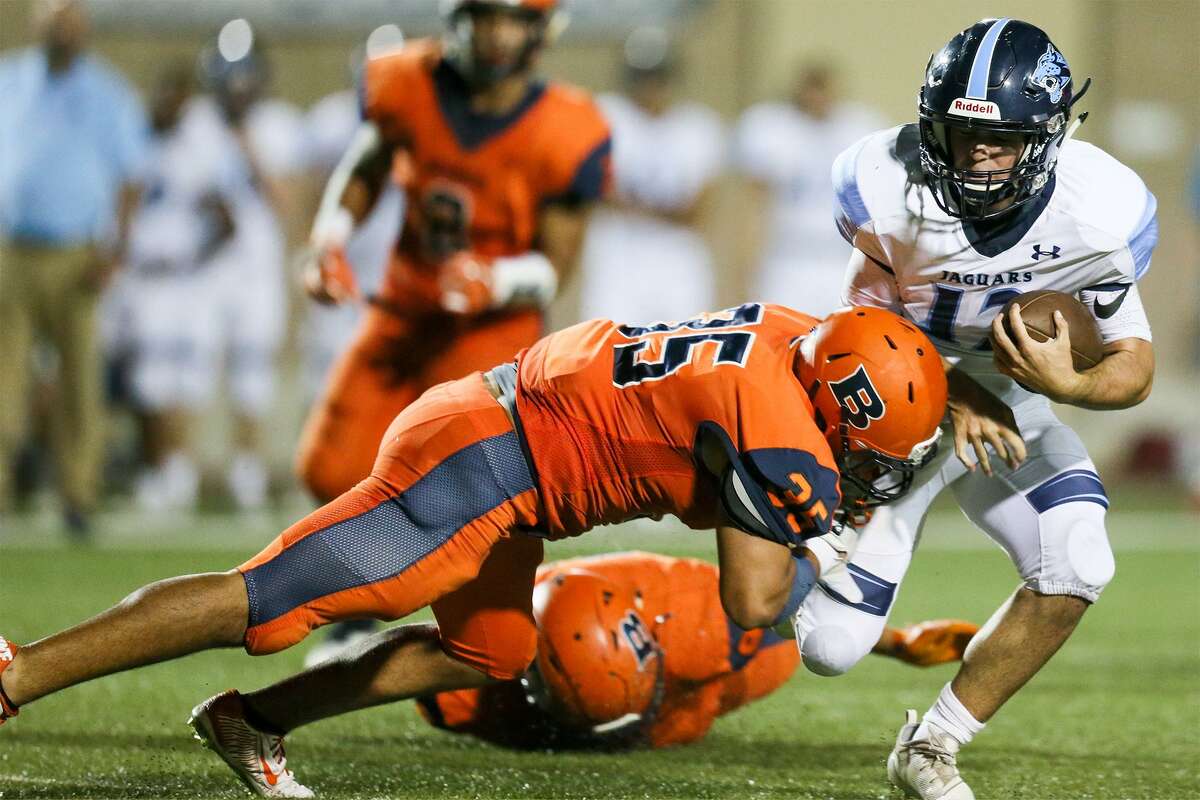 Brandeis linebacker returns after battling cancer