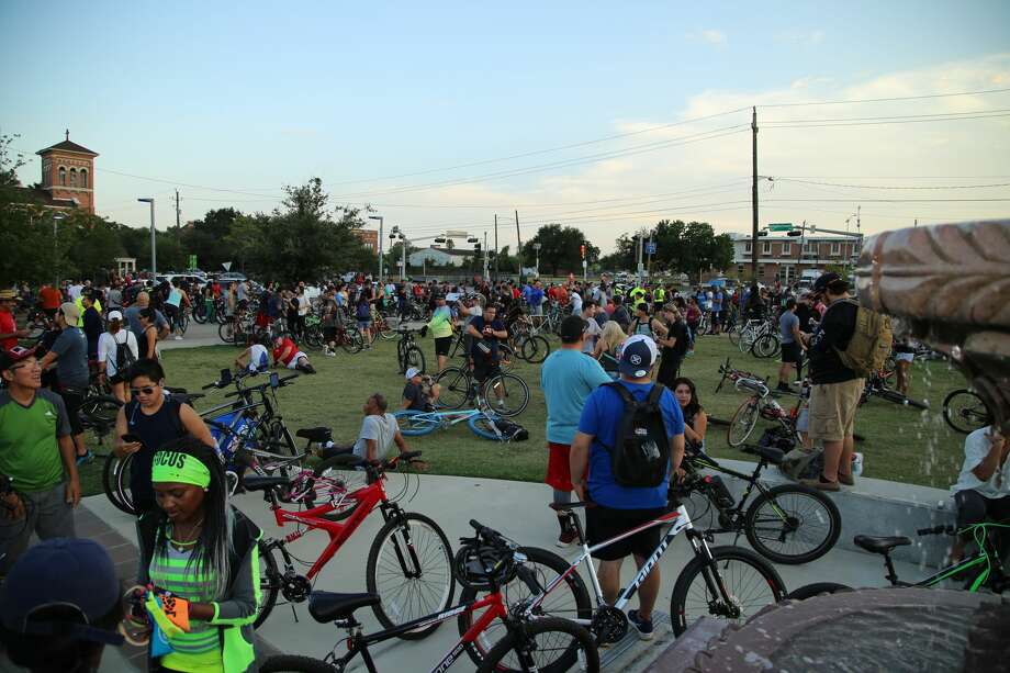 Houston bike riders take over the Houston streets