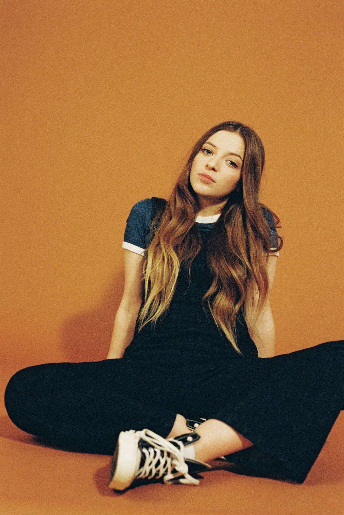 Jade Bird wins the 'Lottery' with music that straddles genres