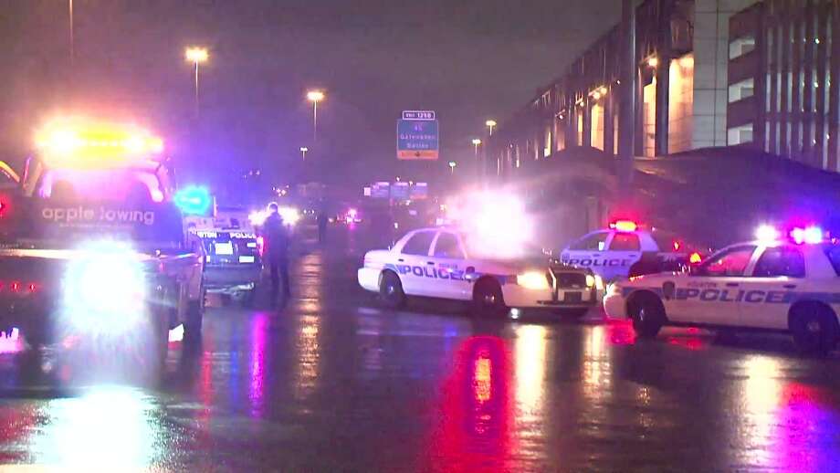 Houston Police Officials Report A Woman Waby A Car And Killed On The Elevated Houston Police Officials Report A Woman Waby A Car And Killed On The Elevated
