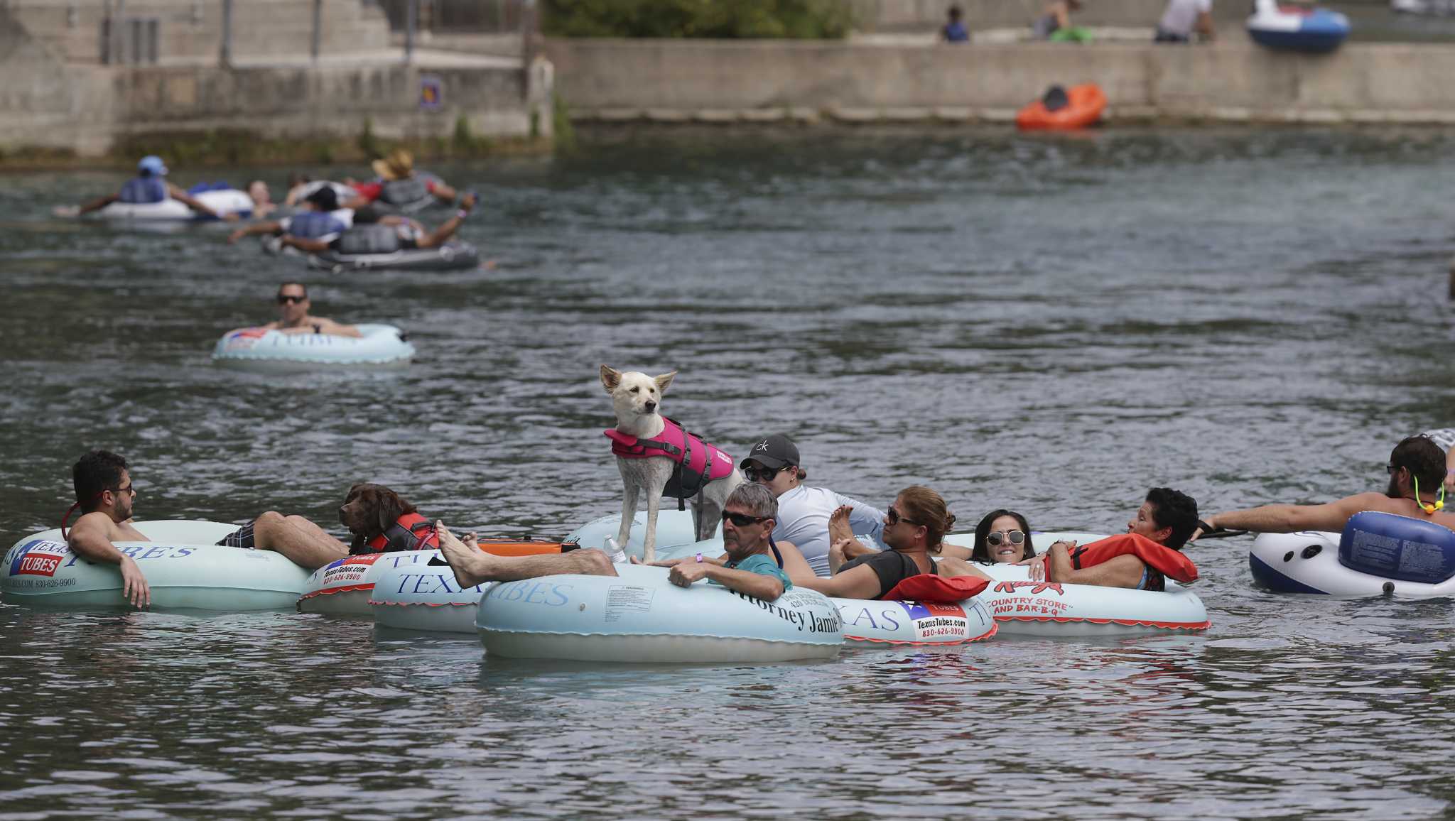 What To Know For Tubing The Comal Guadalupe And San Marcos Rivers Memorial Day Weekend 