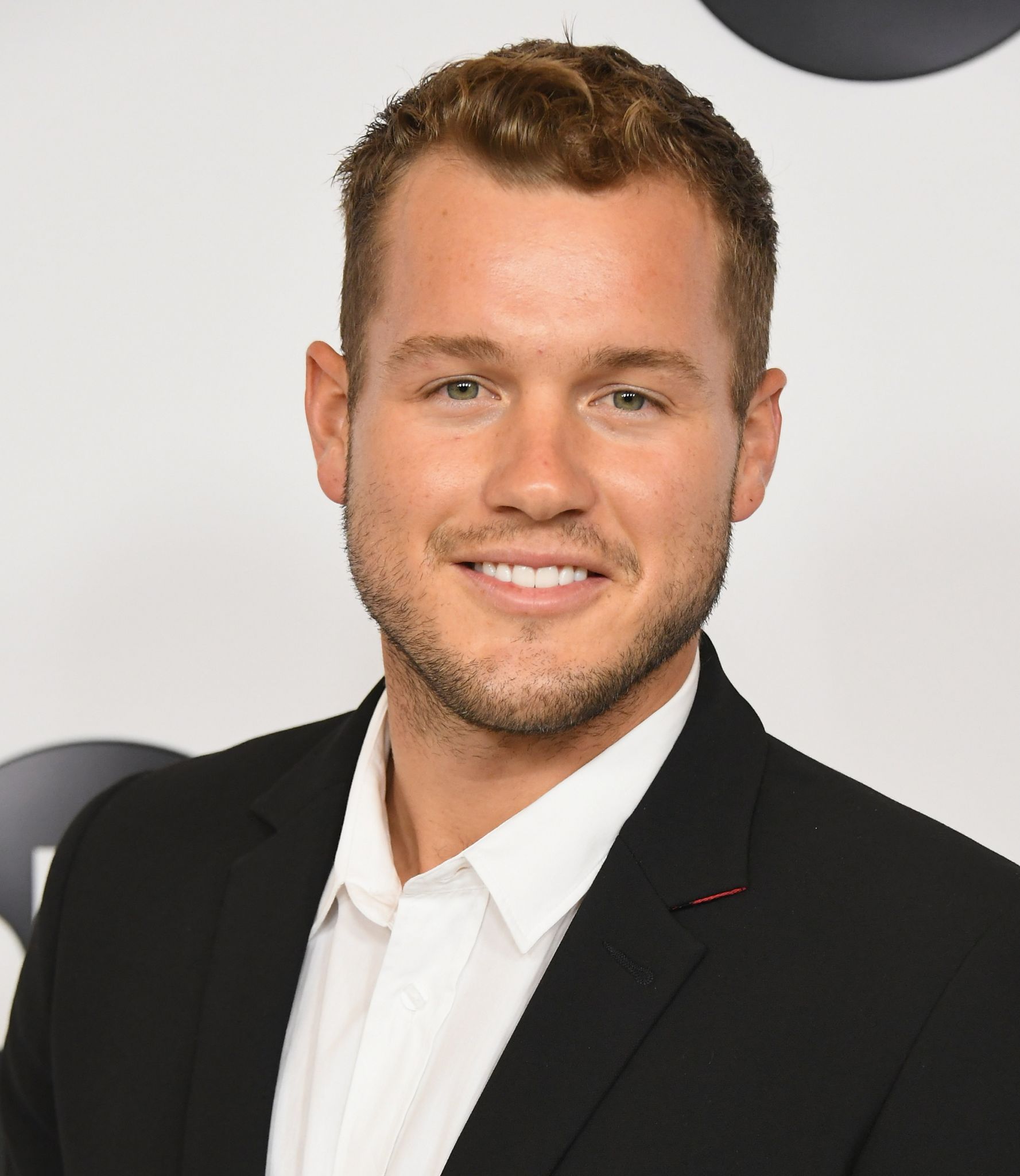 Former Raiders tight end Colton Underwood is next 'Bachelor'(02)