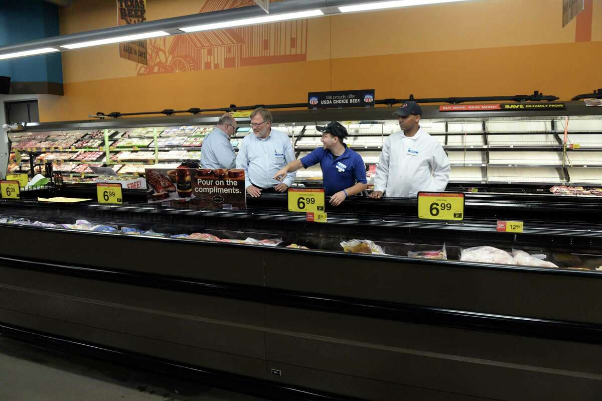 New Sugar Land Kroger store targets busy, techsavvy shoppers with time