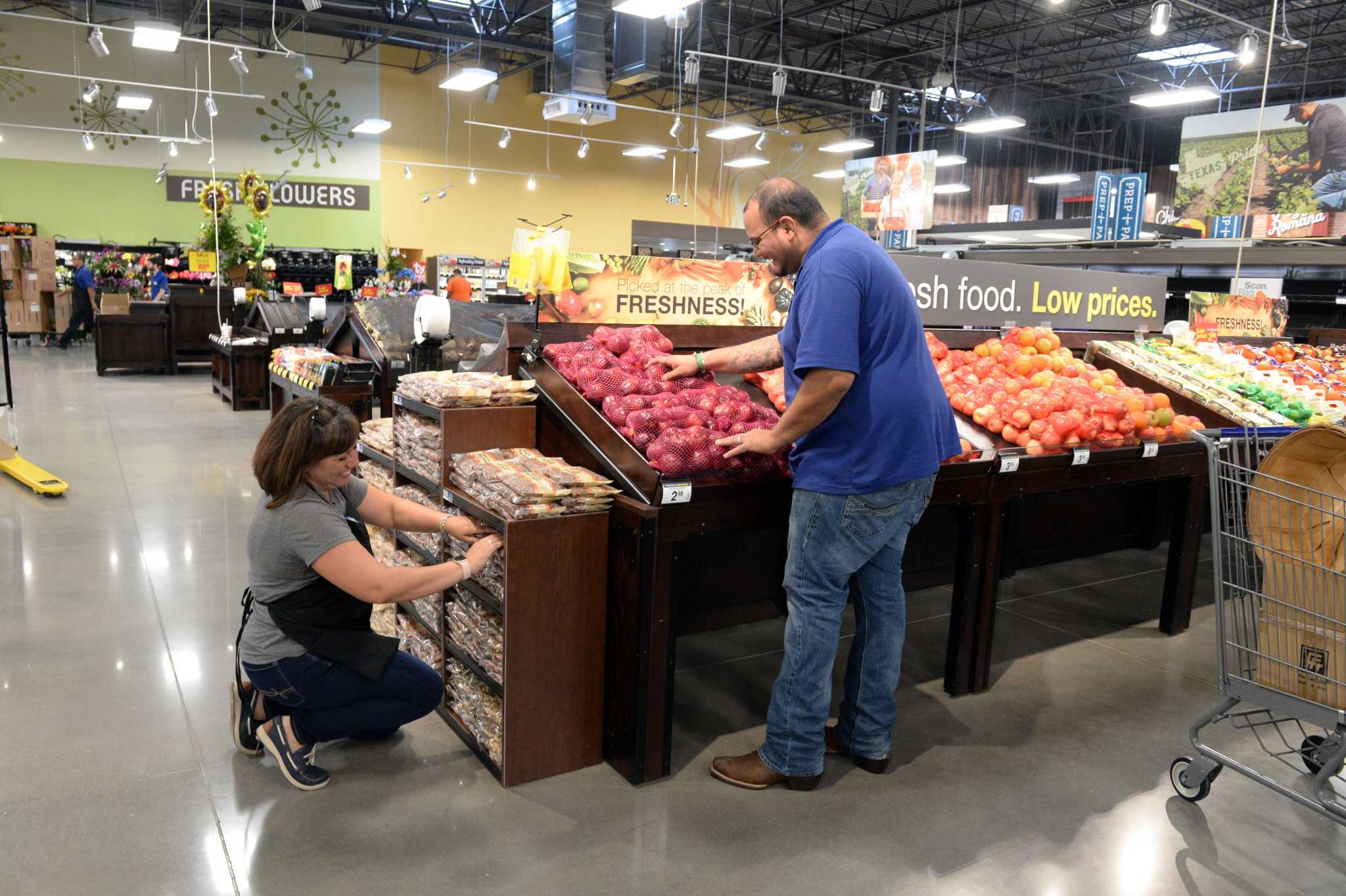 Kroger to give grants for innovative ideas on preventing food waste