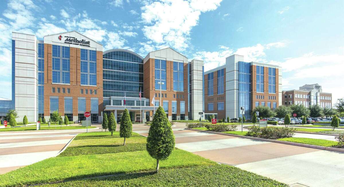 Houston Methodist Sugar Land Hospital has been named one of America?’s top 100 community hospitals by Becker?’s Hospital Review.