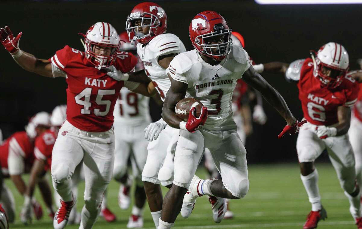 Zachary Evans showed early this season he waas ahead of the rest as he runs against Katy in the opener.
