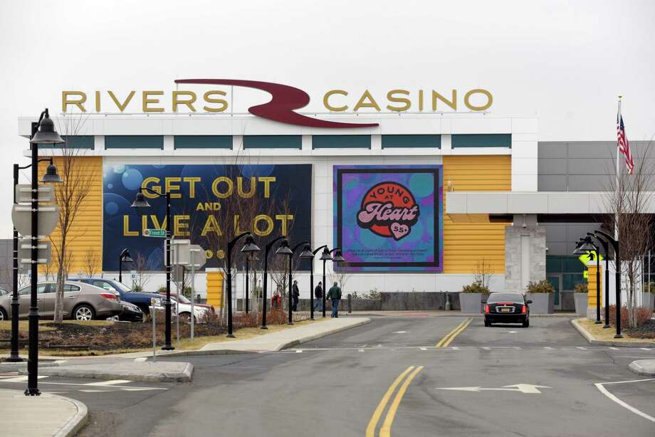 Jan 09, · NY casino revenue climbing, but still short of projections Lauren Stanforth, Albany Times Union · January 9, at pm The state said at the time that it takes at least three years for a casino’s business to stabilize.