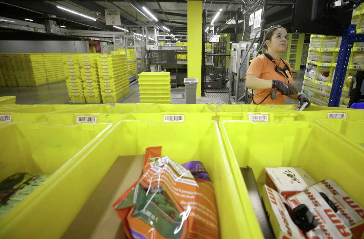 Amazon Showcases New Fulfillment Center In Houston